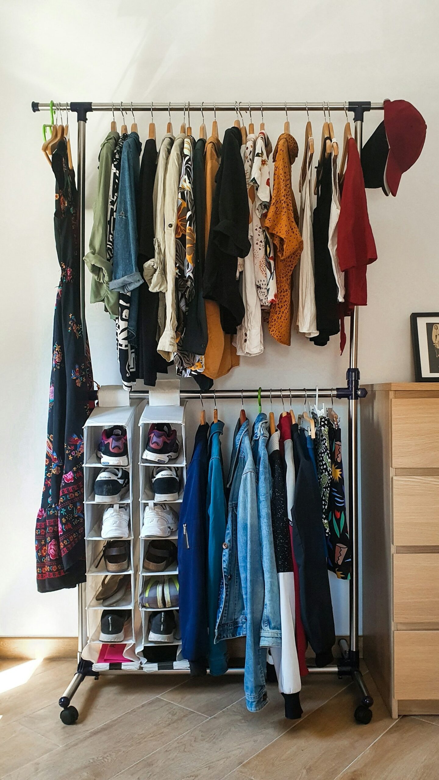 Membangun Capsule Wardrobe: Panduan Lengkap